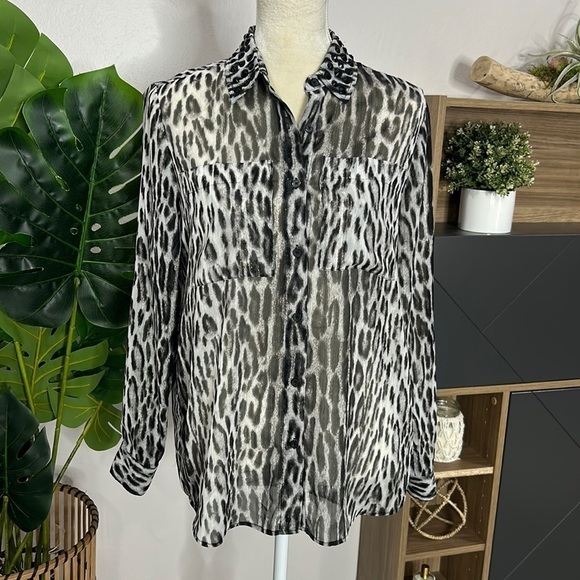 Michael Michael kors • studded collar leopard button down shirt - Picture 1 of 15